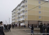 В Темрюке в канун Нового года дети-сироты получили 100 квартир