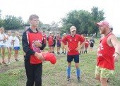 Волонтеры "Новые Горизонты" и мальчишки из "Павлина" встретились на футбольном поле