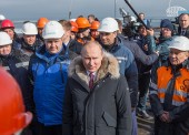 Владимир Путин запустит движение по мосту в Крым уже в мае 2018 года