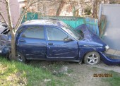 В Темрюке пьяный бесправный водитель ВАЗа столкнулся с тремя автомобилями и врезался в дом
