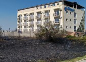 Сильнейший пожар в Голубицкой, огонь подходит к жилым домам (фото + видео)